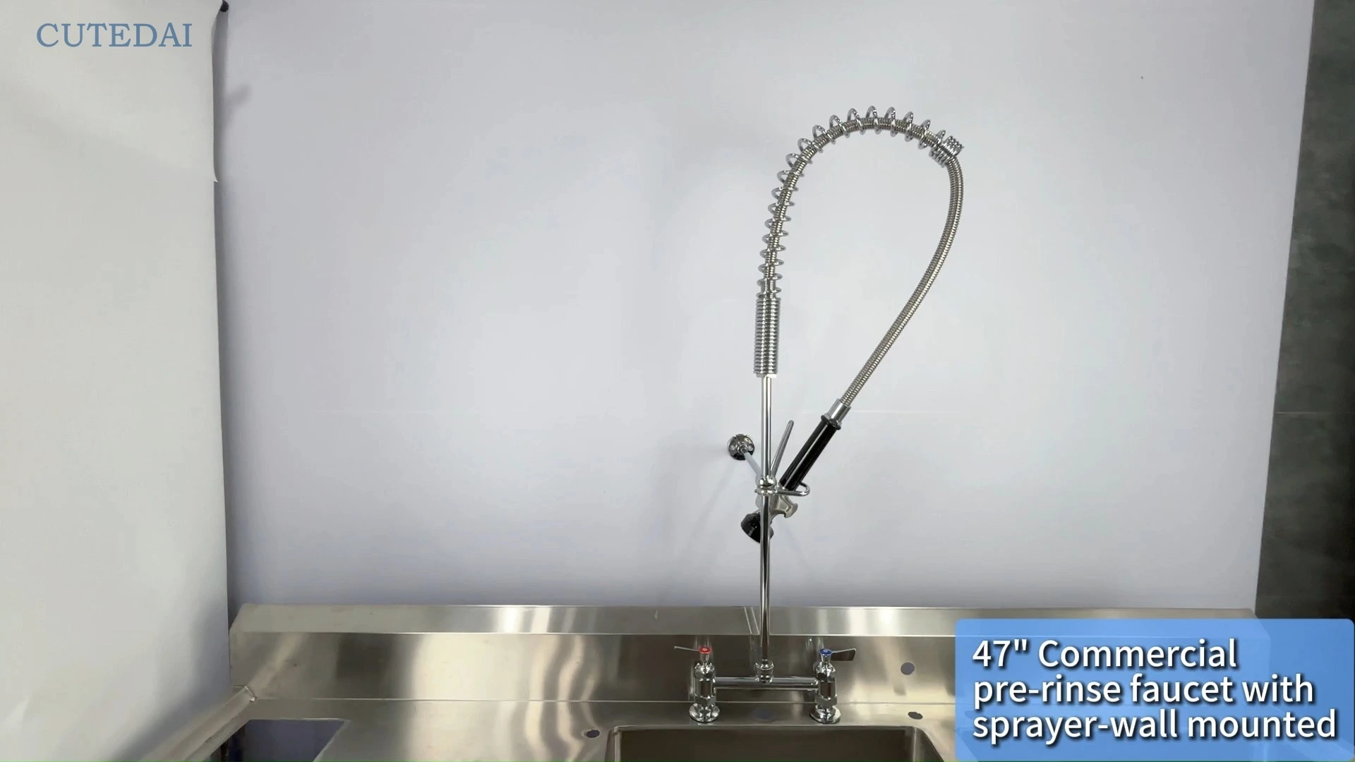 Grifo comercial de montaje en cubierta con rociador con prelavado, rociador de bajo perfil y fontanería para restaurantes 1