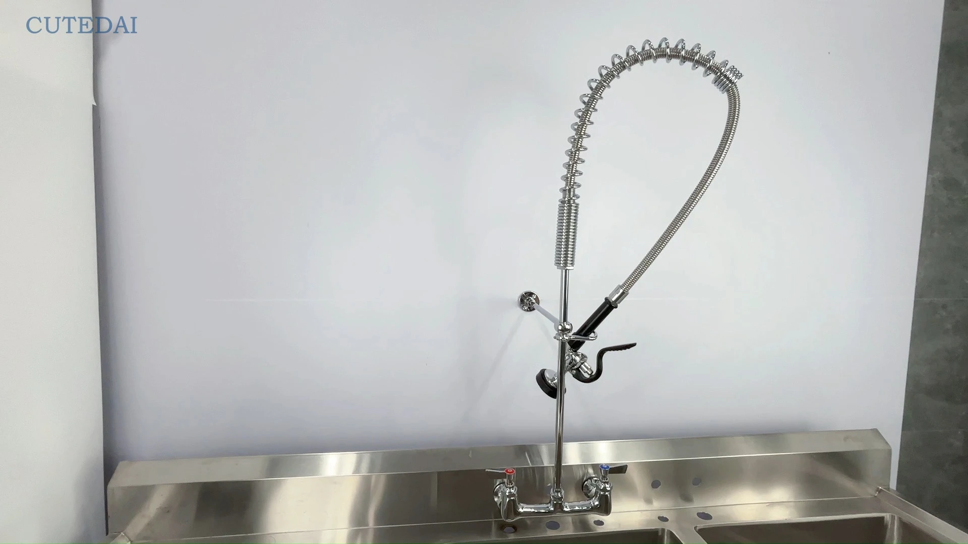 ก๊อกน้ำผสมสำหรับล้างจานในครัวเชิงพาณิชย์ Sparkling Commercial Kitchen Faucet Pre-Rinse สำหรับเครื่องล้างจาน ก๊อกน้ำผสมสำหรับอ่างล้างจาน สำหรับการใช้งานในโรงแรมและโรงพยาบาล พร้อมชุด Pre Rinse 1