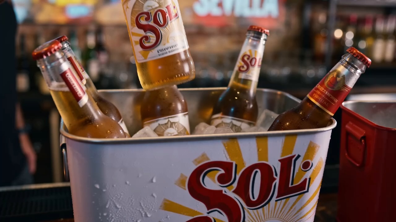 Pasadyang Logo nga Rectangular Metal nga Balde sa Beer para sa Bar Display