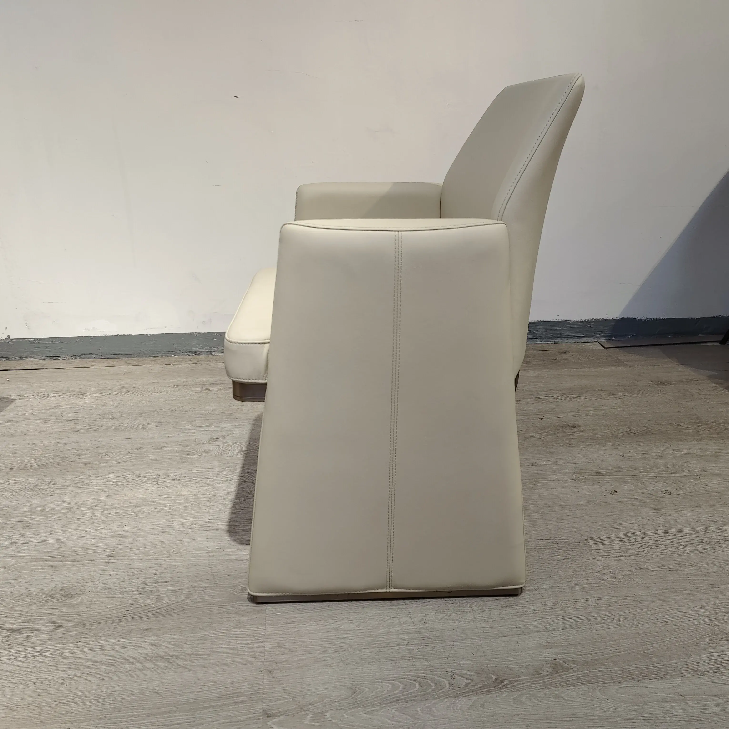 Custom Living Room Chair Fabric by HENYANG 2