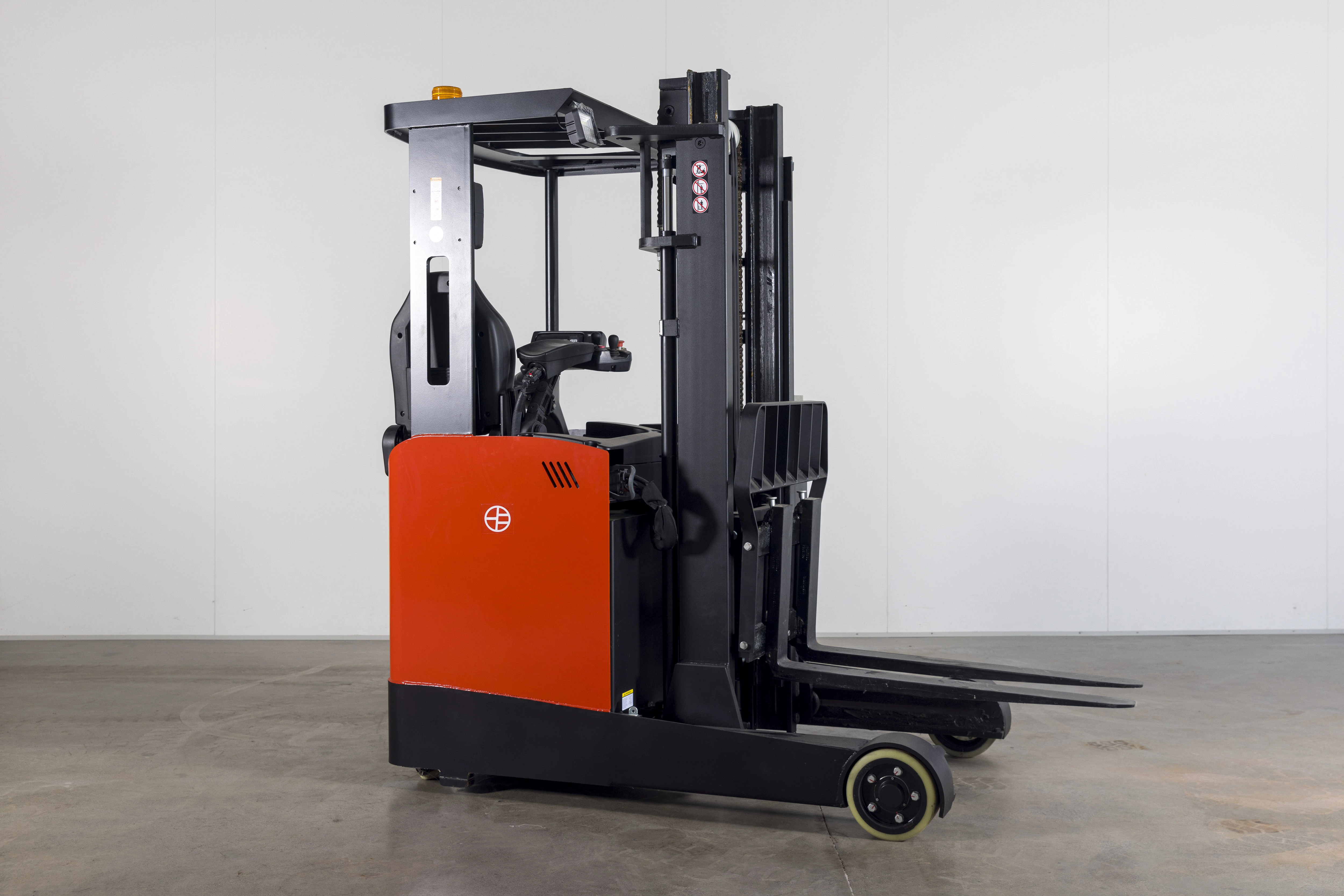 High Lift Reach Truck Company 7
