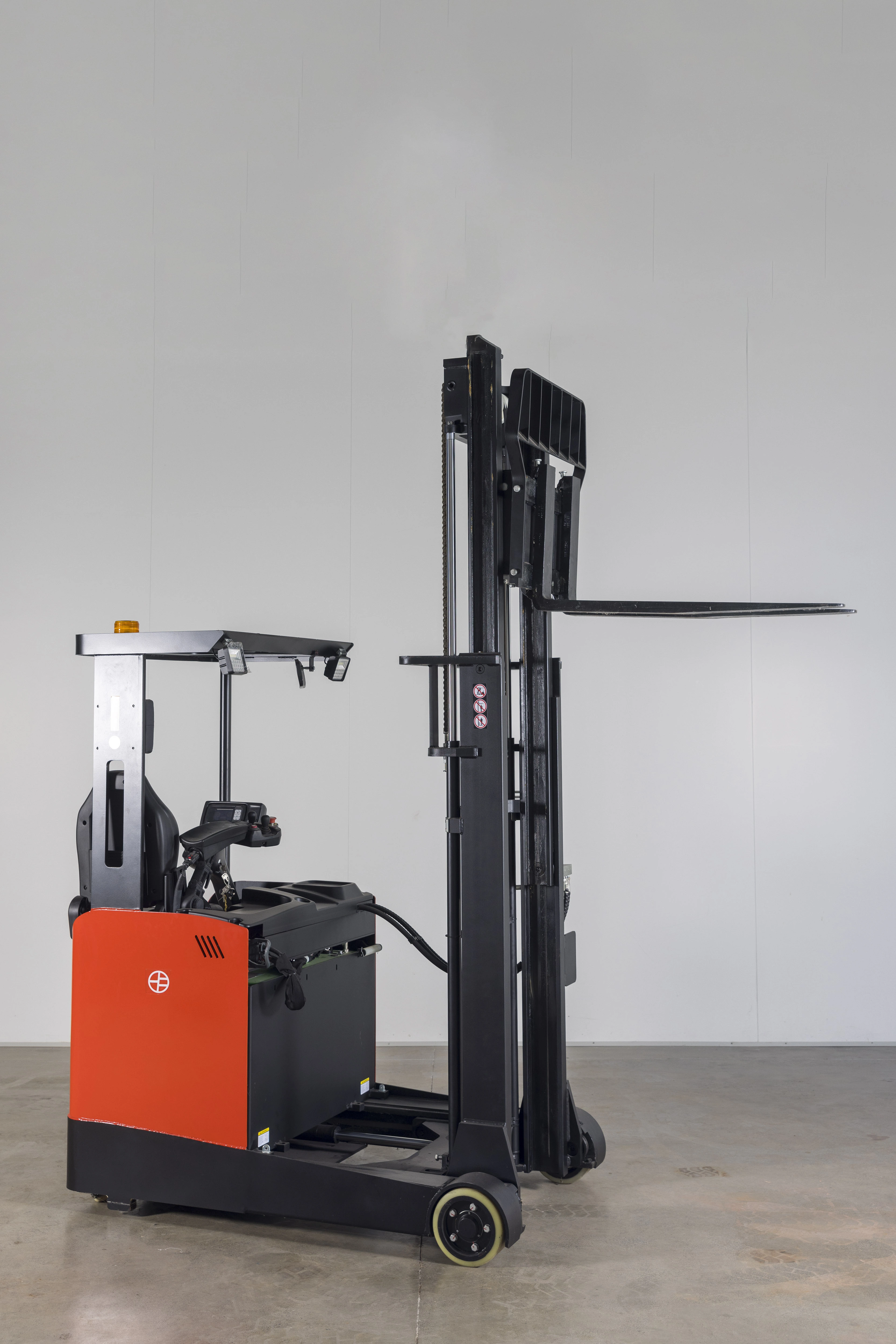 High Lift Reach Truck Company 6