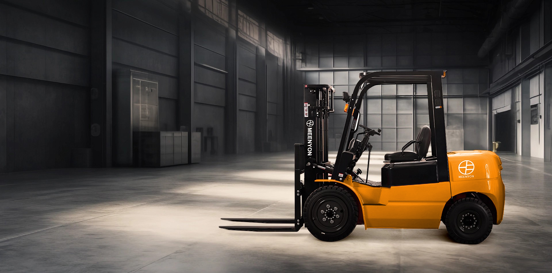 MEENYON MAKES HANDING EASIER