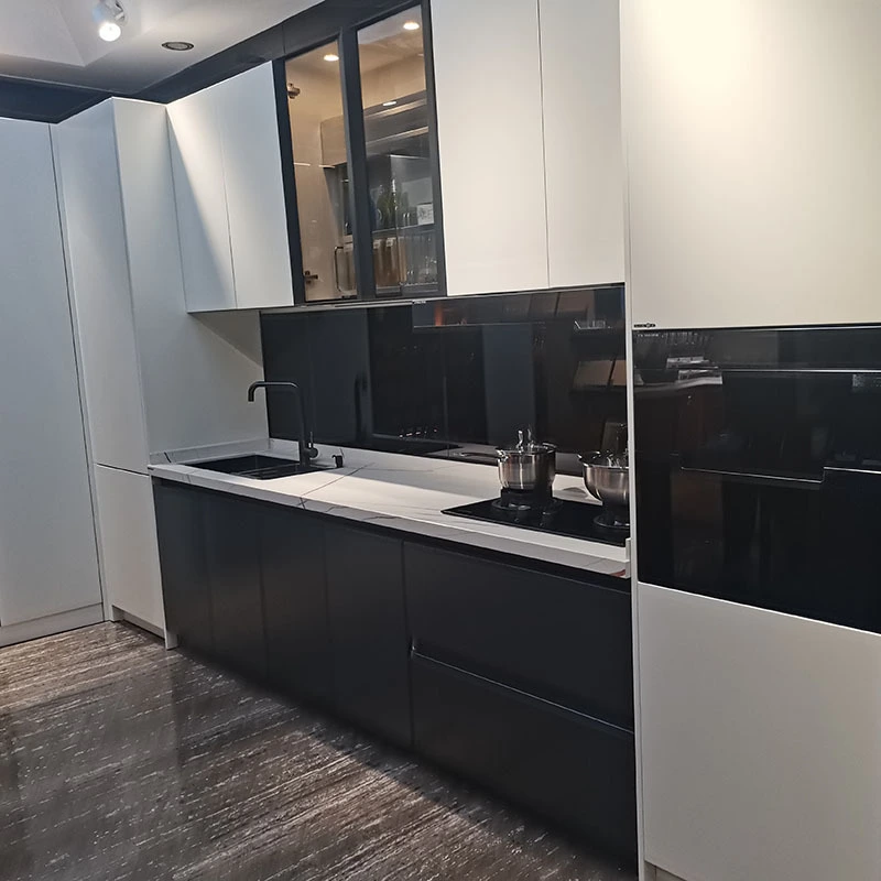 Aluminium kitchen cabinet with black and white color 1