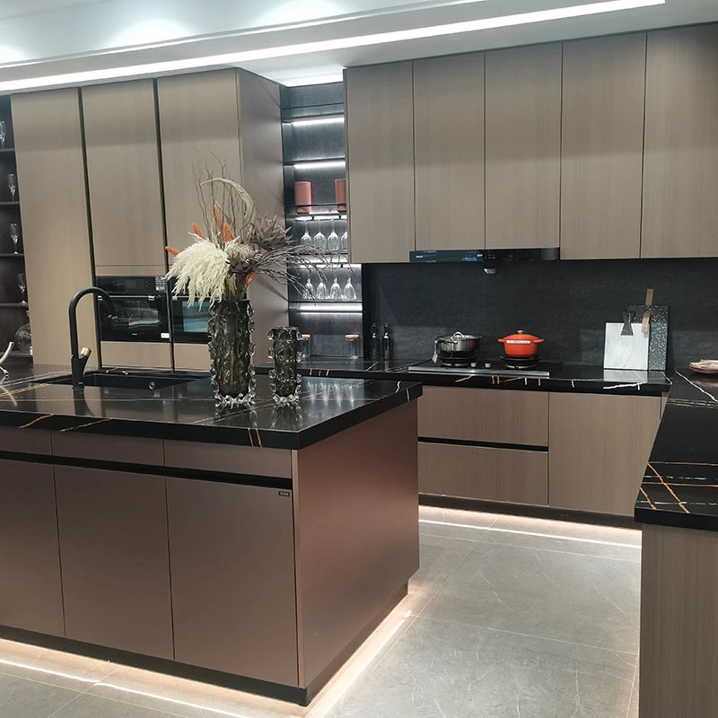 Gabinete de cocina de chapa de madera premium con cubierta de cuarzo italiano 1