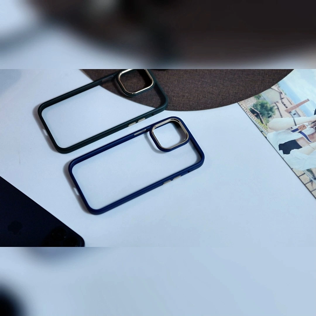 حافظة آيفون ميتاليك مقاومة للصدمات مزودة بتقنية Magsafe 1