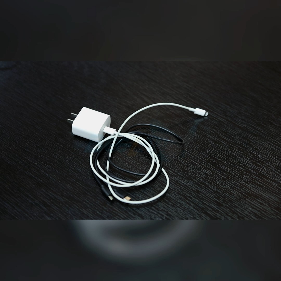 Mini Kickstand inalámbrico rápido almohadilla de carga rápida 2 en 1 cargador inalámbrico plegable 15W imán fuerte para iPhone 1