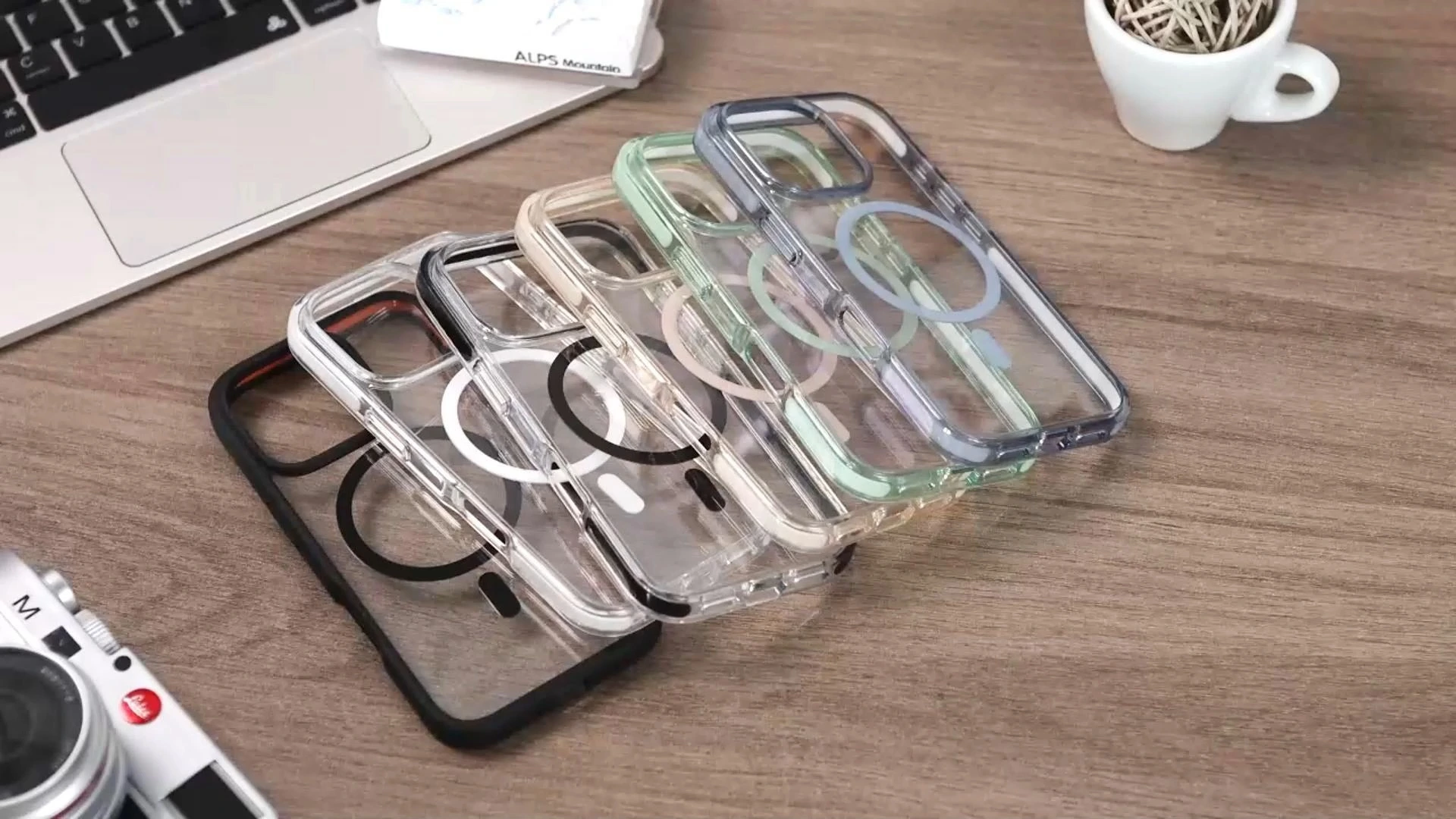 Transparente, stoßfeste magnetische Bounce-Hülle für das iPhone 16 1