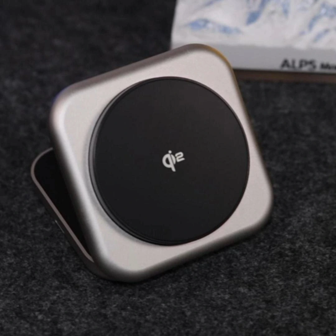 Newest Design 3 In 1 Exquisite Magnetic Portable Qi2 Wireless Charger 15W For IPhone 3W For iWatch 5W For Airpod Charging 1