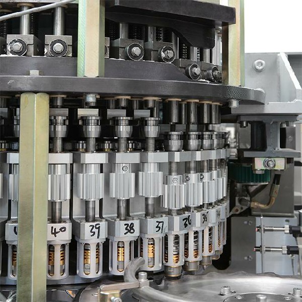 Una introducción definitiva a la máquina moldeadora por soplado 6.0 de Tech-Long 7
