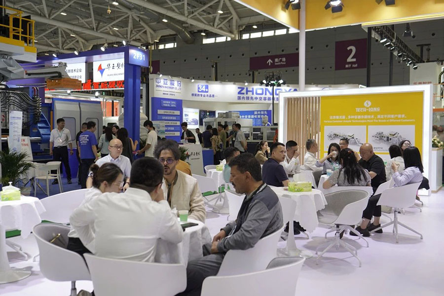 Tech-Long brilla en CHINAPLAS: ¡La fabricación inteligente impulsada por la eficiencia da forma al futuro! 3