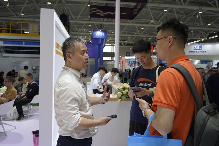 Tech-Long brilla en CHINAPLAS: ¡La fabricación inteligente impulsada por la eficiencia da forma al futuro! 9