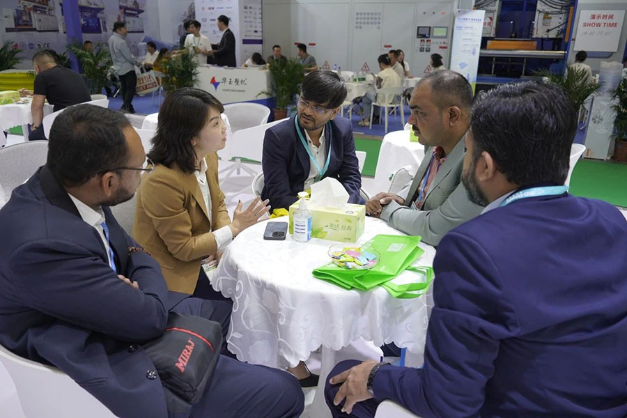 Tech-Long brilla en CHINAPLAS: ¡La fabricación inteligente impulsada por la eficiencia da forma al futuro! 6