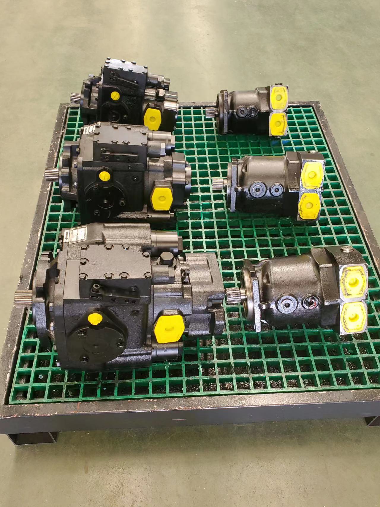 Motore idraulico Danfoss 83023287 90M055NC0N8N0C6N00NNN000000 90M055NCON8N0S1W00NNN000024 2