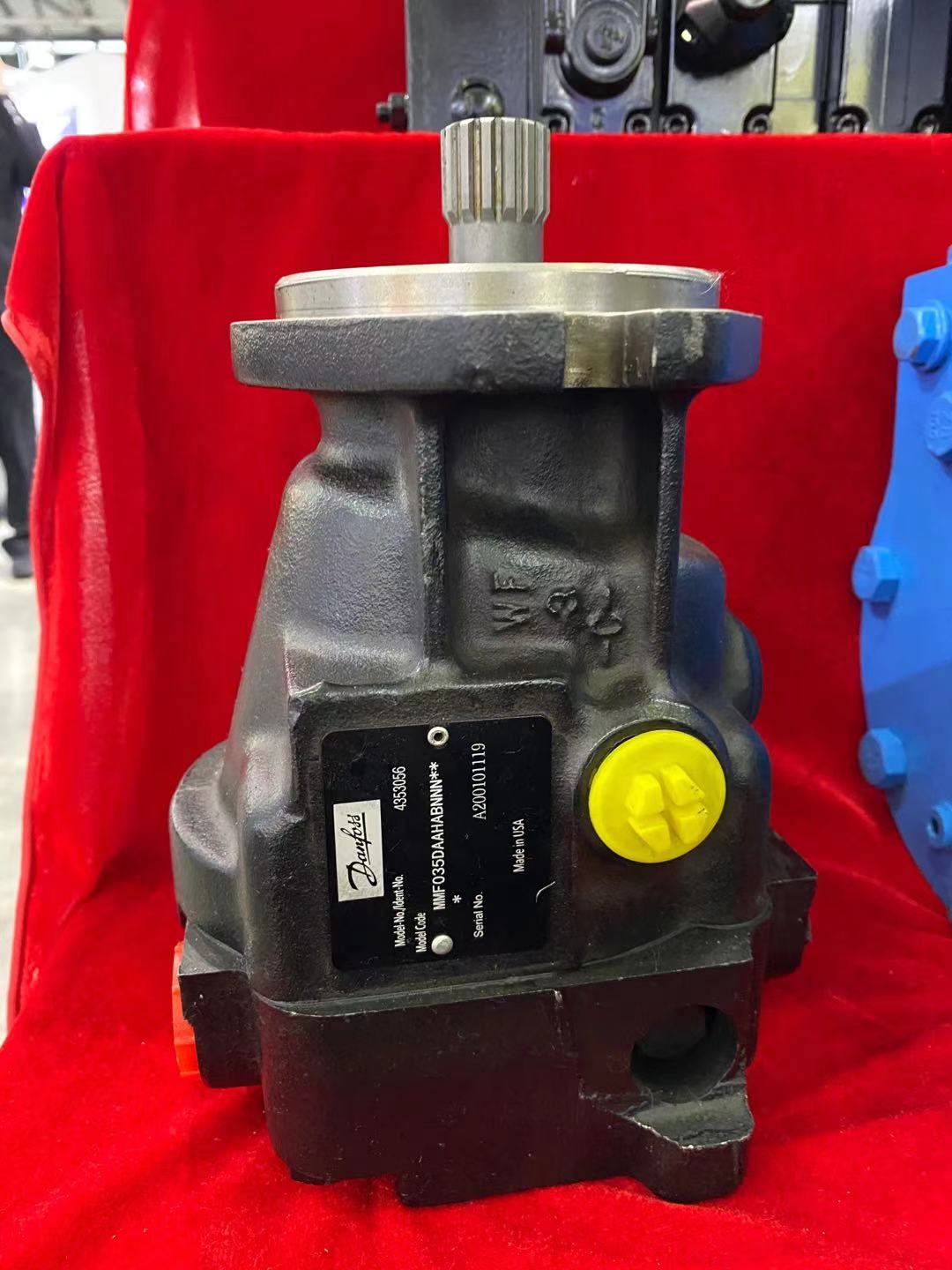 DANFOSS ピストンポンプ JRL075CLS2125NNN3S1N2A2NNNNNNNNNN 90R180HS5NN80T3C8H03NNN323224 1