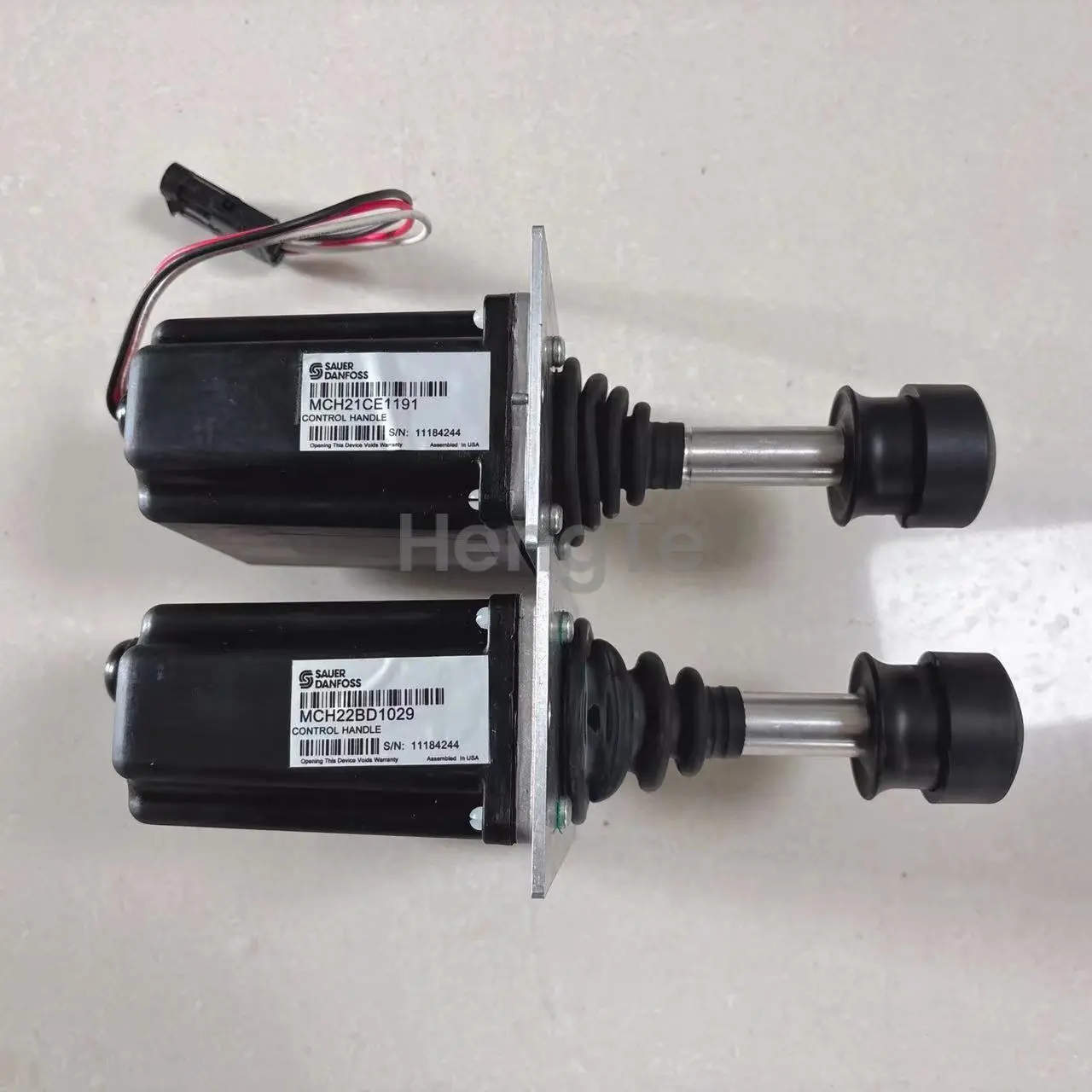 Ovládací rukojeť SAUER DANFOSS MCH21CE1191 MCH22BD1029 MCH22BC1033 MCV116G4201 1