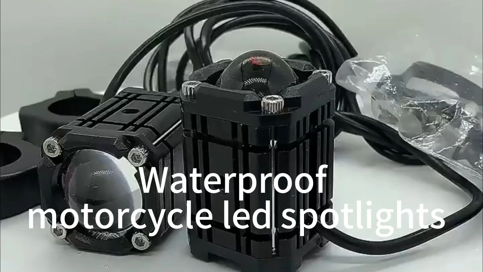 Nouveau phare de moto LED antibrouillard, projecteur stroboscopique, lampe auxiliaire bicolore, Mini feux de conduite 1