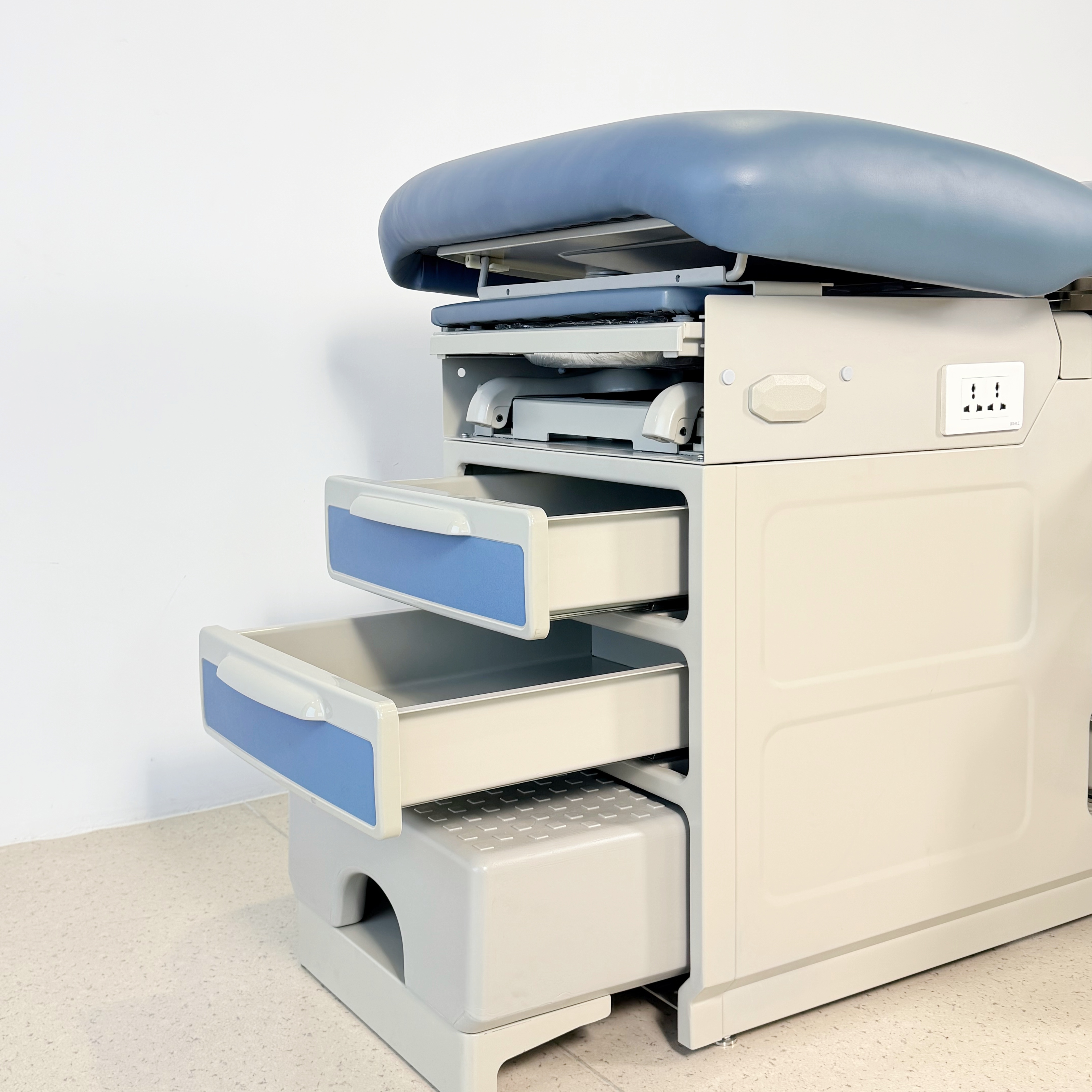 Gynecological examination table YXZ-Q-1L 4