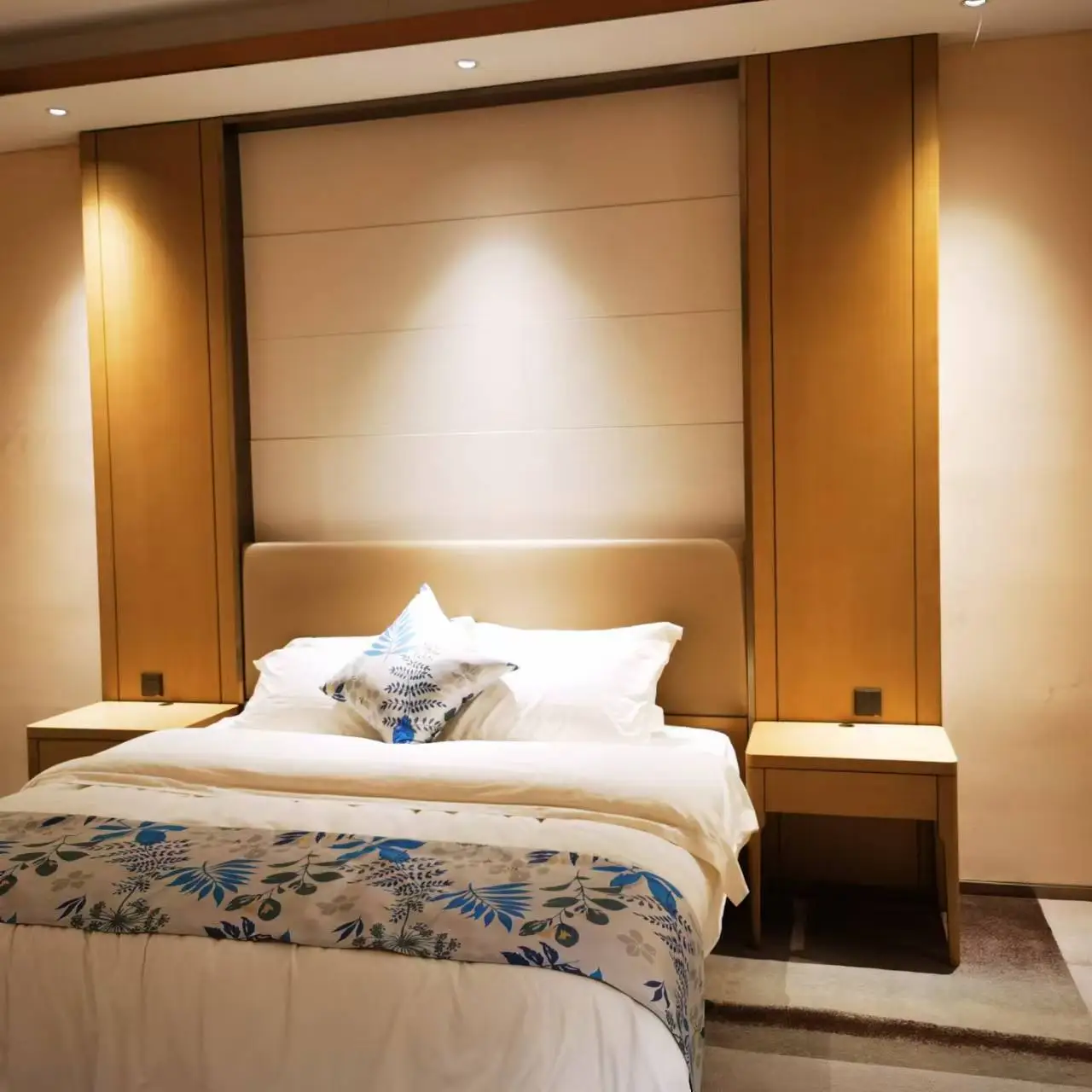 Servicios profesionales de diseño de muebles para hoteles. 1