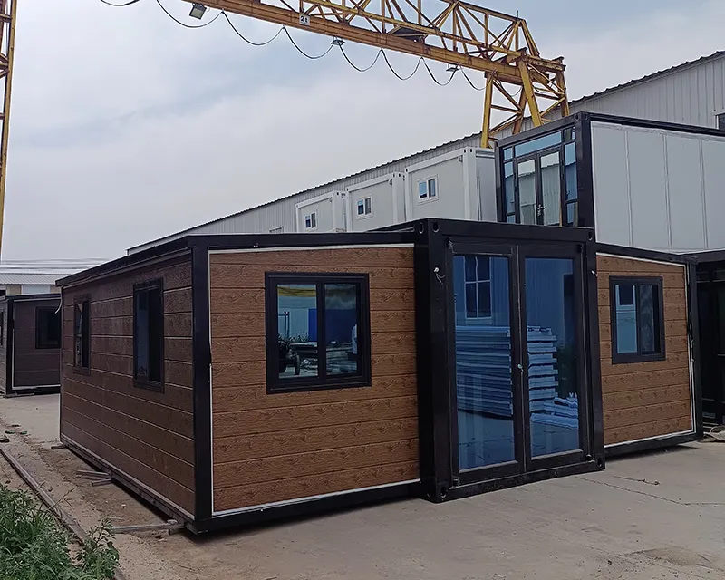 DXH Brand 20ft 40ft Expandable Container House with Solar Energy Supplier 4