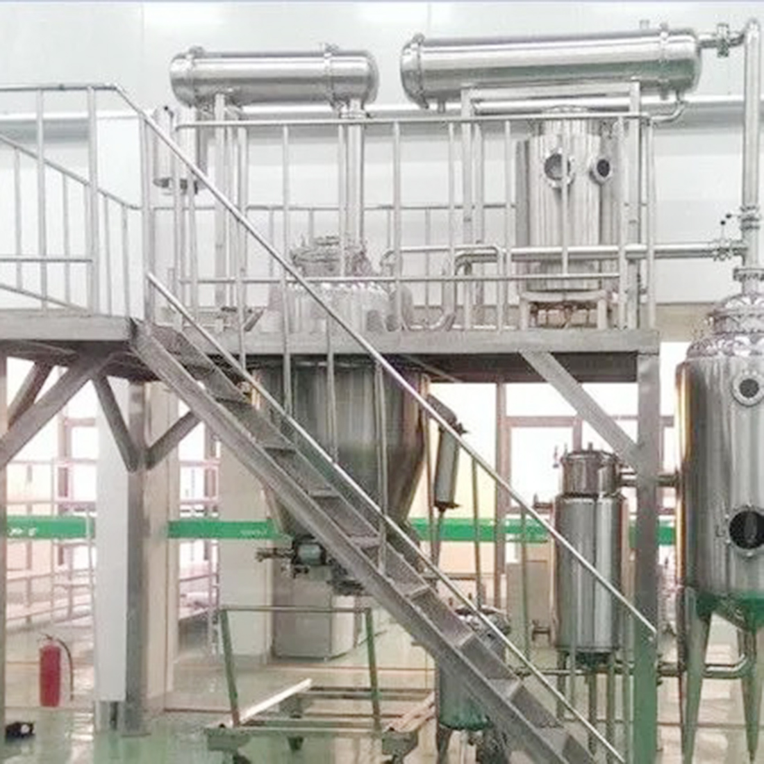 Machine d'extraction de jus de fruits 1