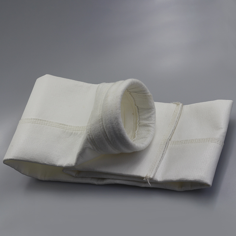 Sac filtrant en feutre aiguilleté PP pour la collecte de poussière 2
