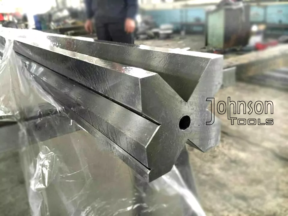 Meilleure qualité 3100x100x100mm CNC outils de frein de presse poinçon de pliage et matrice matricielle avec 42CrMo 3