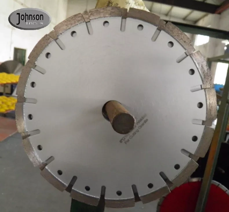 U Slot 210mm Tuck Point Diamond Blades With Decoration Hole Silver color 1