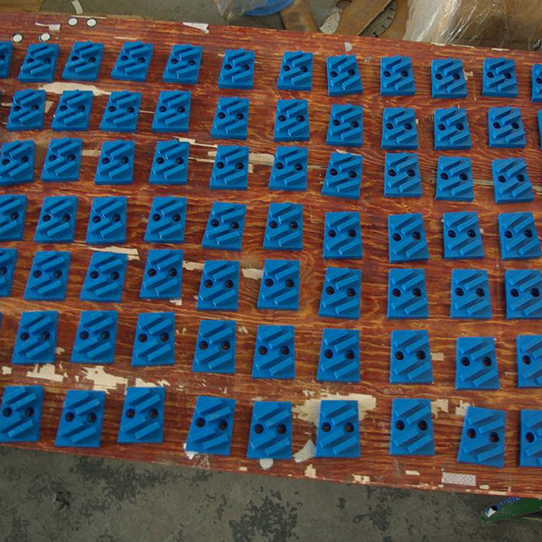 Bloc de broyage en béton 4