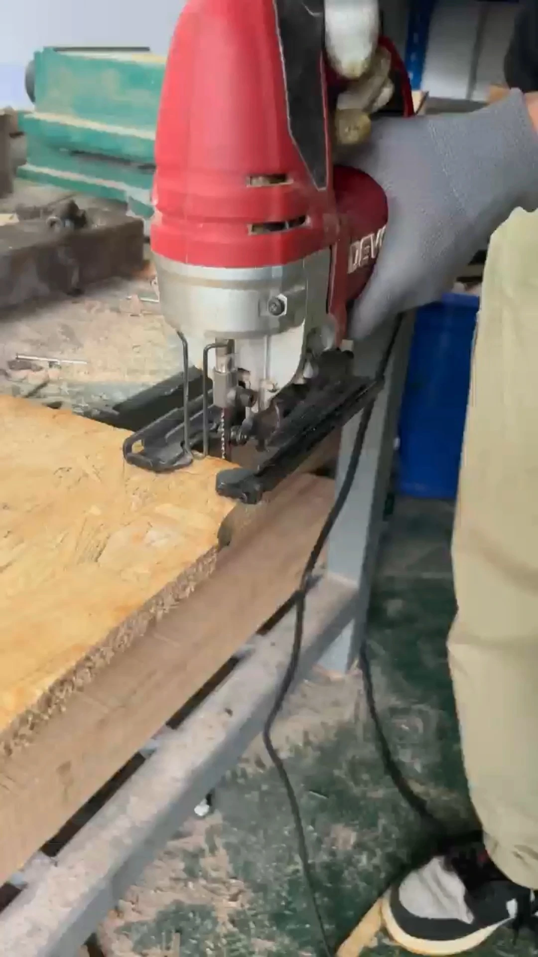 Johnson Tools 10-Piece T144D T-Shank Jigsaw Blades Set - High Carbon Steel Fast Cutting for Softwood, Chipboard, and Plywood 1