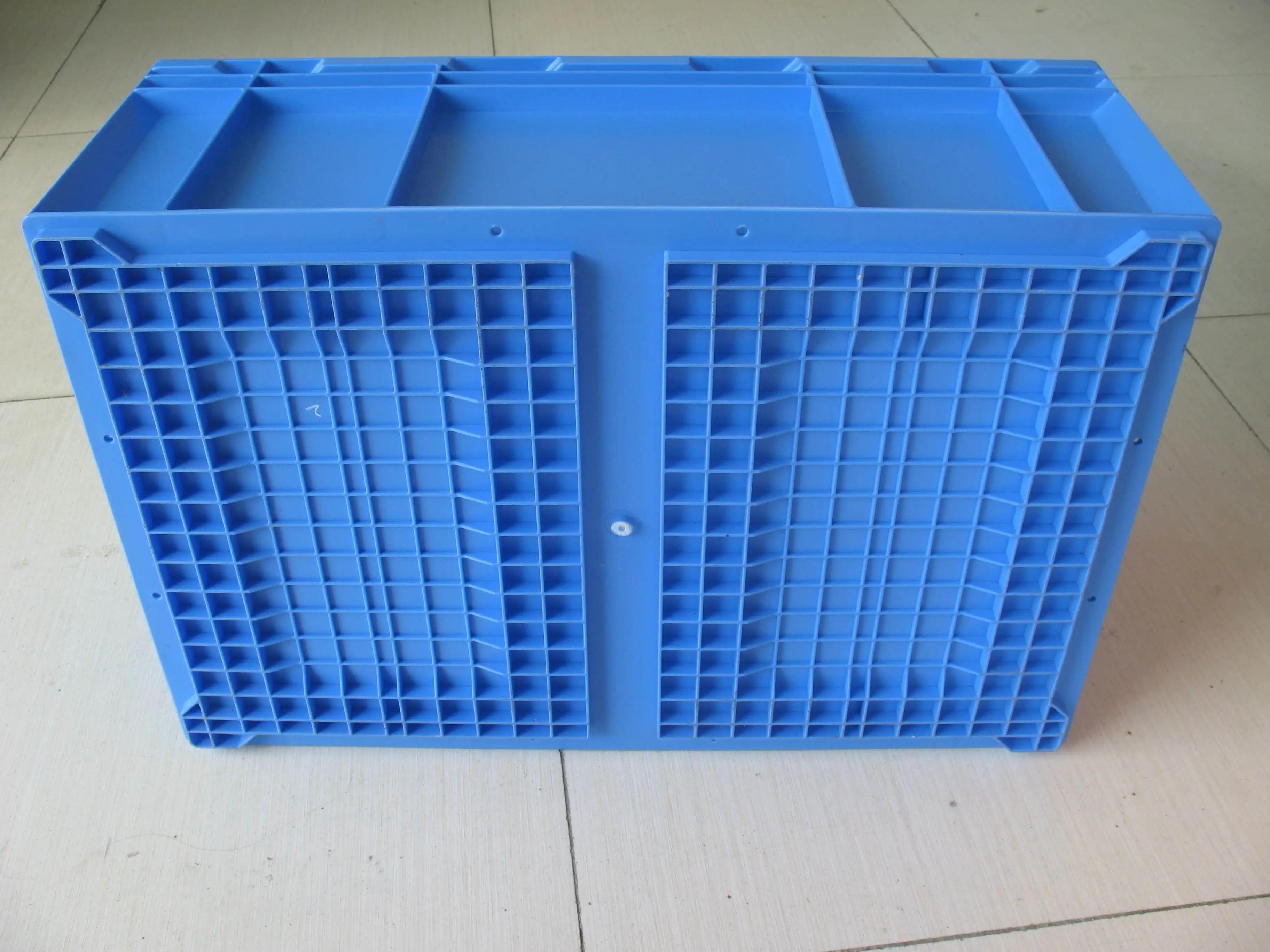 JOIN Brand Plastic Storage Bins with Attached Lids 2
