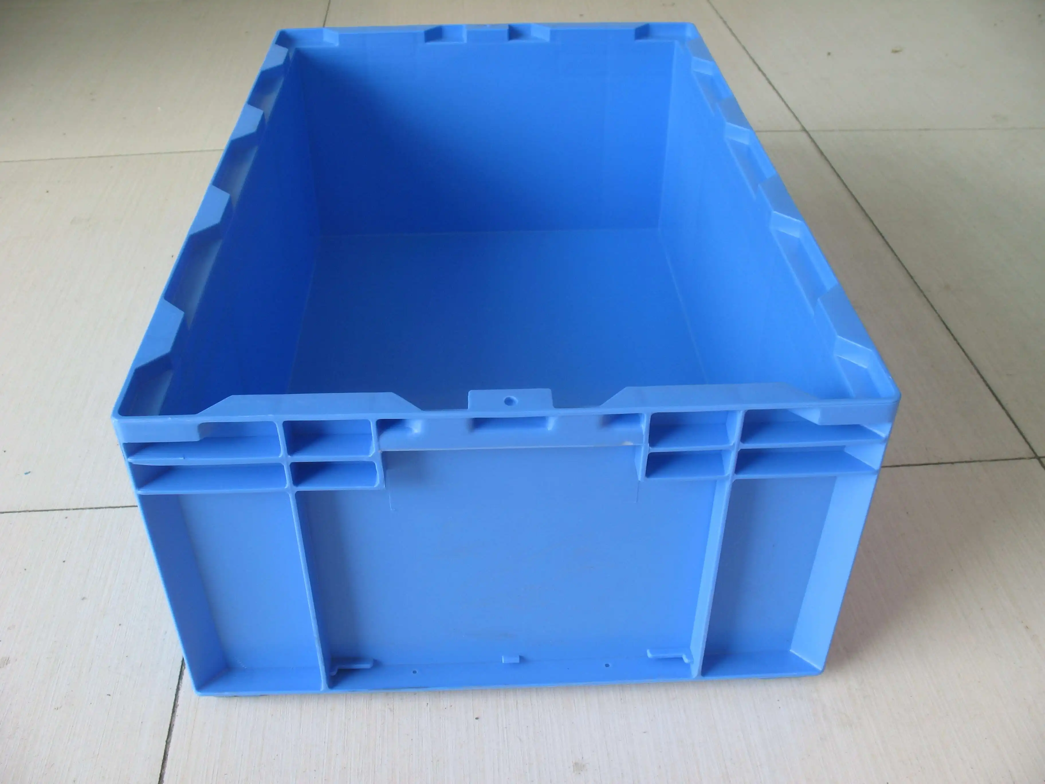 JOIN Brand Plastic Storage Bins with Attached Lids 5