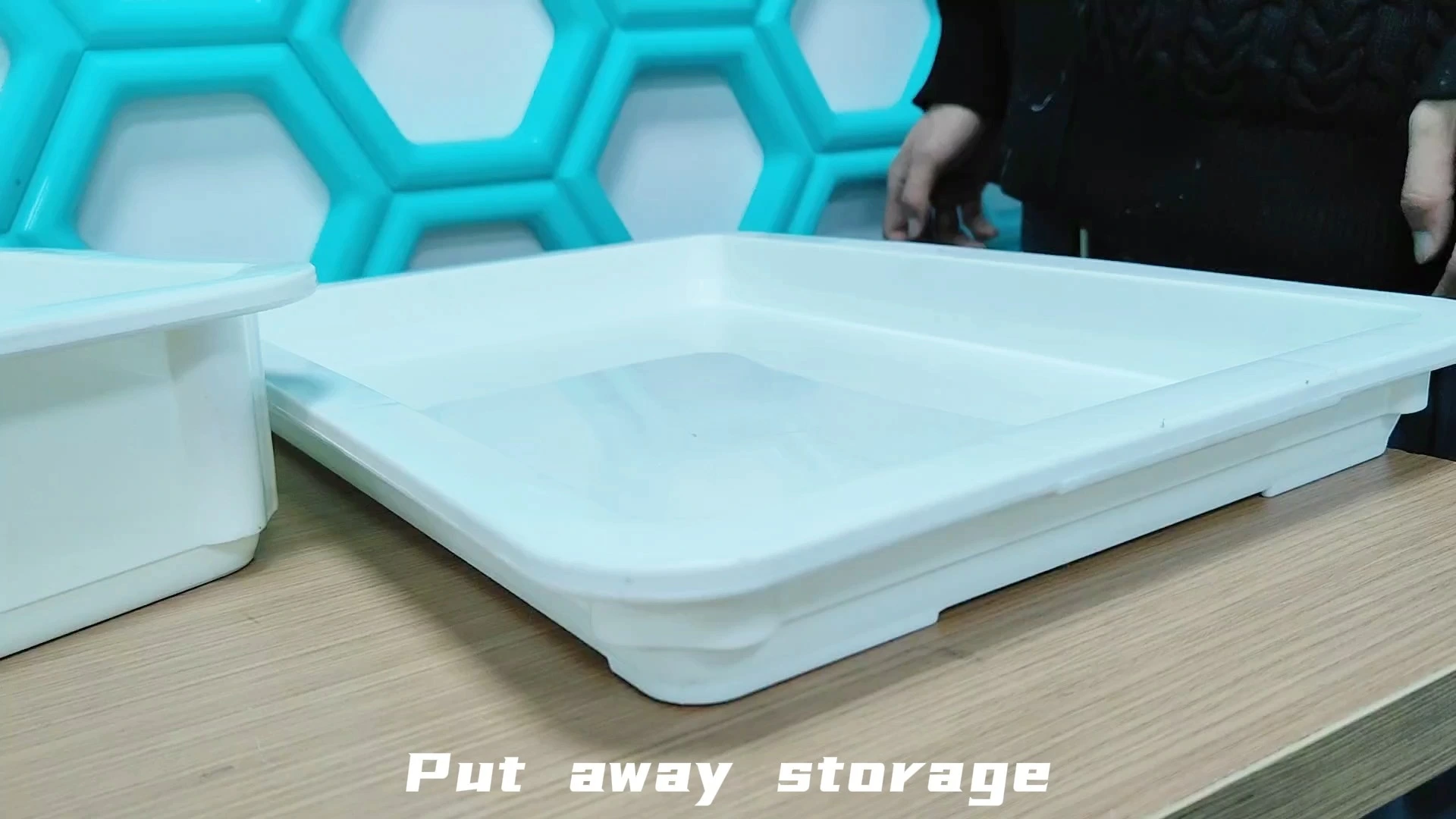 43 Akwatin Ma'ajiyar Biredi Mai Wuta Tare da Rufin Gurasa Rectangular Breading Tray Plastic Pizza Kullu Akwatin Tabbatarwa 1