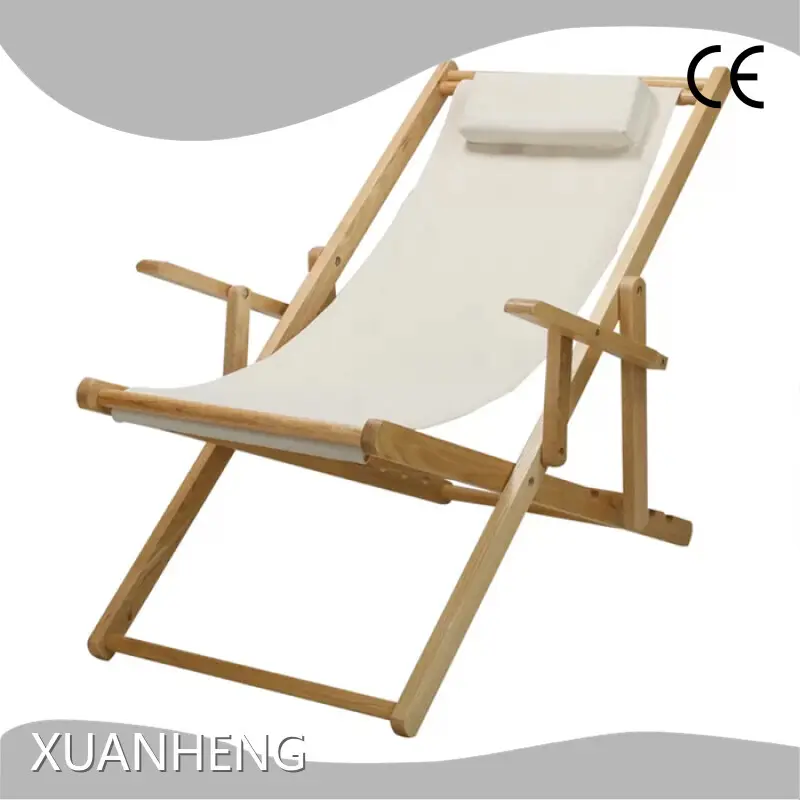 Schwarze Outdoor-Stühle im Freien 1