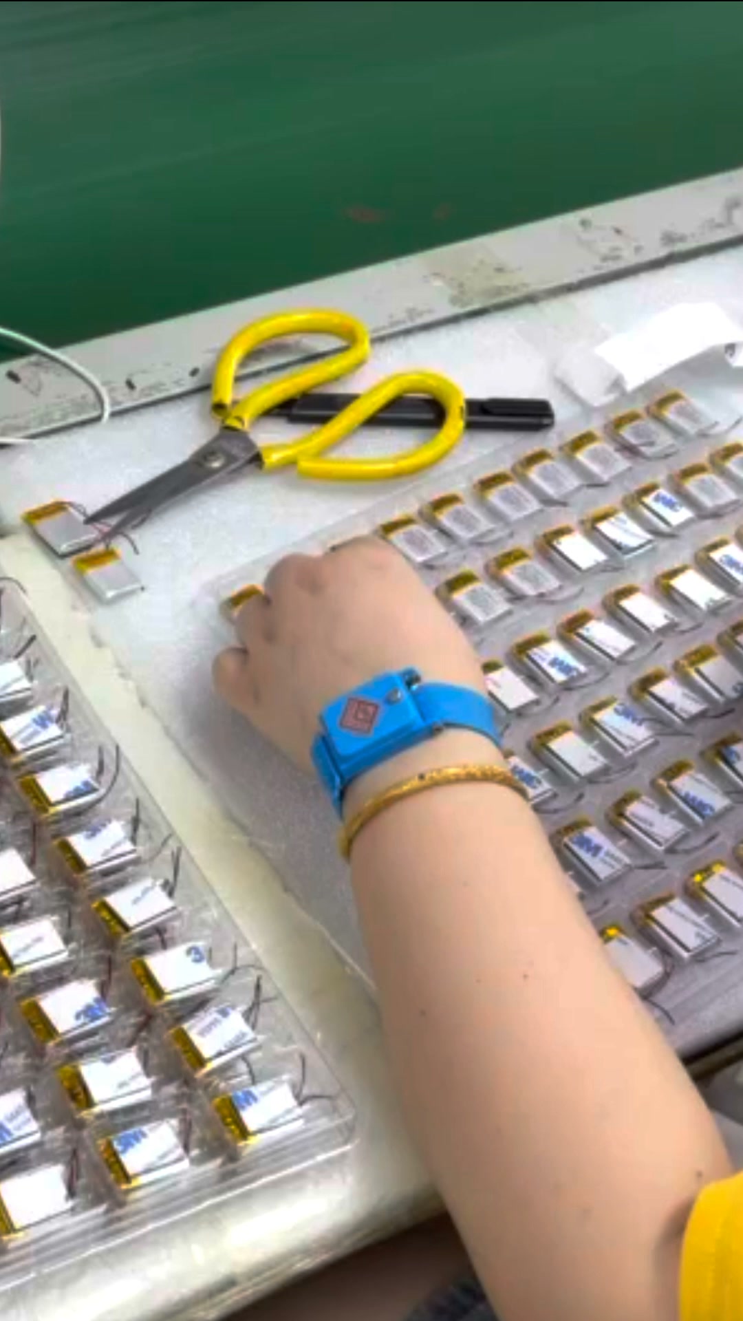Air Quality Detector Production Line|Full Manufacturing Process In‑house Factory
Take a tour of our air quality detector production line. Every unit goes through assembly, performance testing and stri(0)