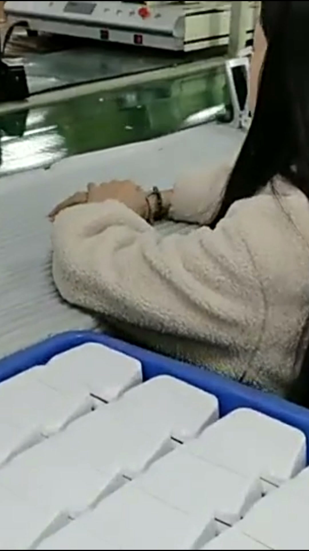 Inside Our Factory: How We Build a Precision Air Quality Detector
Every air quality detector starts as a box of tiny components. In this clip you'll see the real journey: precision sensors being assem(1)