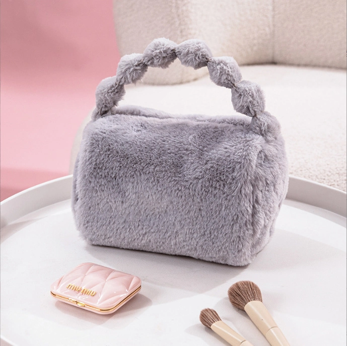 Tas jinjing rias modis baru yang mewah tas tangan kosmetik lucu merah muda beludru kelinci tas lipstik portabel kapasitas besar wanita 1