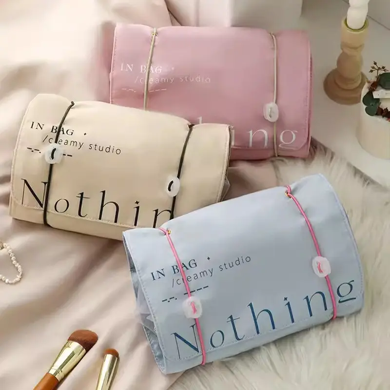 Travel Toiletry Bag Features: What to Look for in a Quality Bag 1