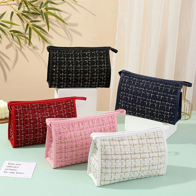 New portable makeup storage bag girl waterproof skincare cosmetic bag woman travel beauty bag wholesale 1