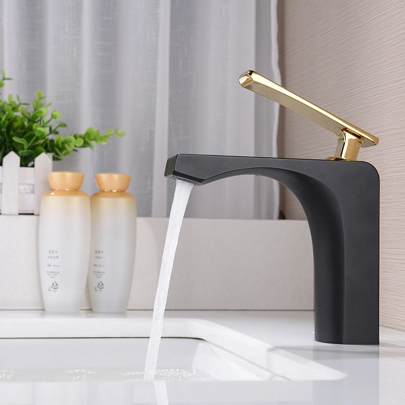 Commercial Kitchen Faucet with Magnetic Docking Sprayer - Pull Down Sink Faucet for Kitchen Sink 002 1