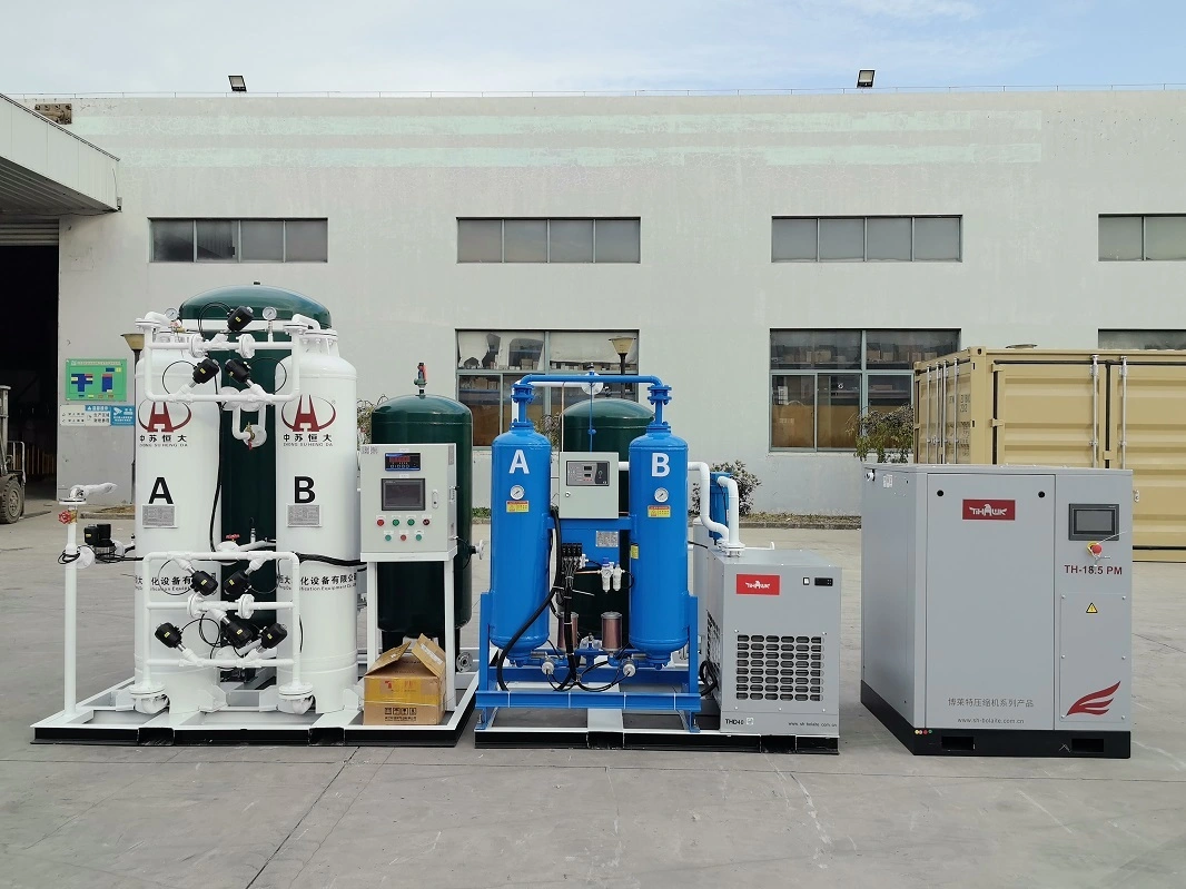 Générateur d'azote à 99,999 % (15 Nm³/h) pour emballages souples de boissons. L'azote de haute pureté assure un déplacement de l'espace de tête et prolonge la durée de conservation. 1