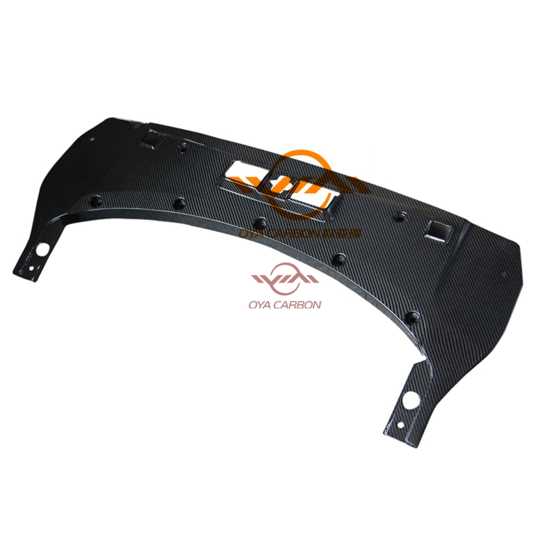 Parte interna del cofano motore Audi R8, prodotto in fibra di carbonio Twill lucido OYA 3K 1