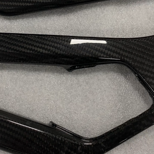 Poignées intérieures de porte Lamborghini Aventador LP700, produit en fibre de carbone OYA brillant sergé 3K 5