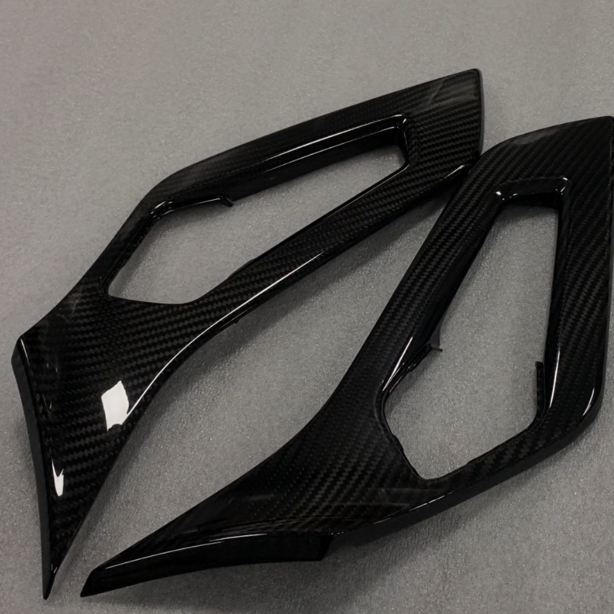 Poignées intérieures de porte Lamborghini Aventador LP700, produit en fibre de carbone OYA brillant sergé 3K 6
