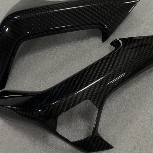 Maniglie interne per porte Lamborghini Huracan LP-610, prodotto in fibra di carbonio OYA lucido 3K Twill 5