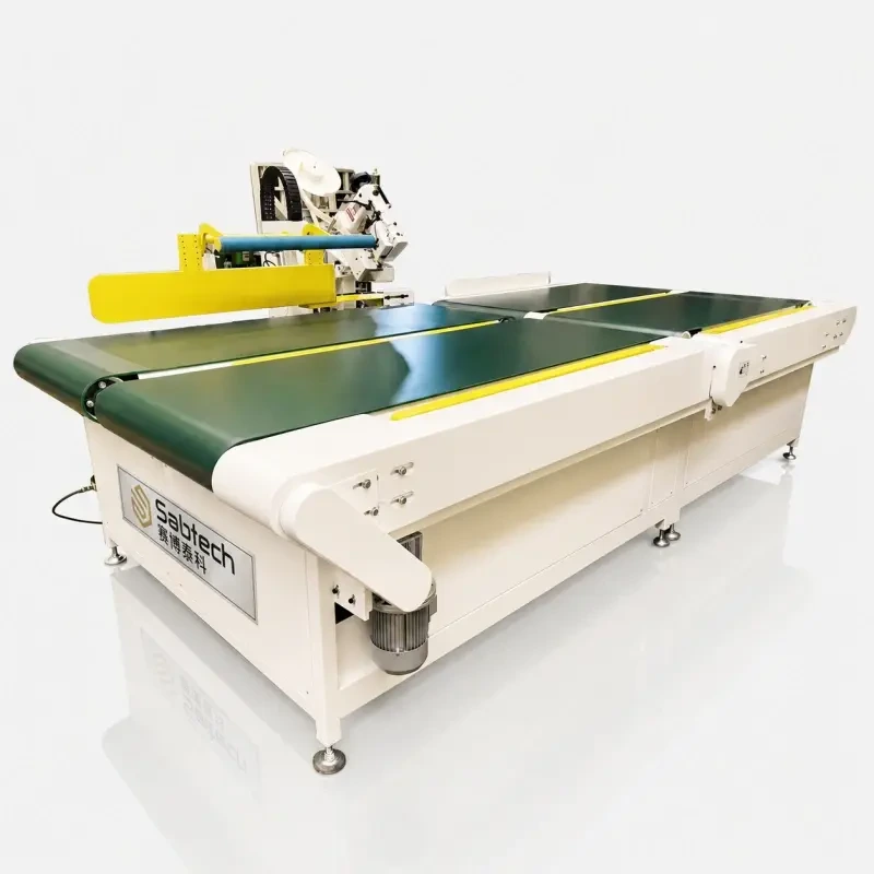 Machine automatique de finition des bords de matelas SAB-WB5 avec retournement du matelas 1