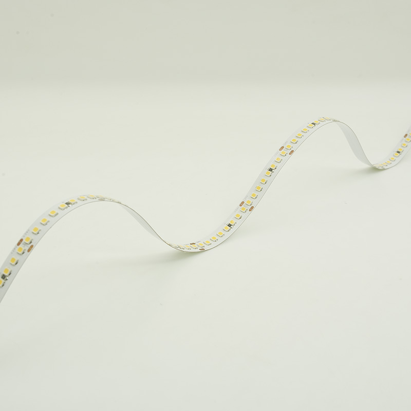 Cinta LED de espectro completo 2835 - Alto voltaje 24v - 208 LED 8