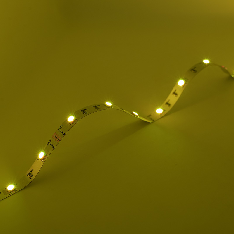 La cinta direccionable de 12V SMD5050 LED enciende la luz de tira elegante teledirigida de 36leds RGB 6
