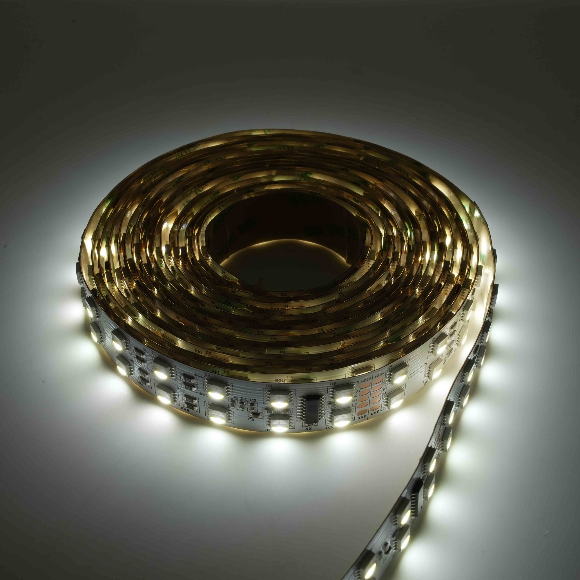 Lumières de bande LED RVB numériques adressables à double rangée 24 V 5050 – 120 LED IP 16,4 pieds20 7