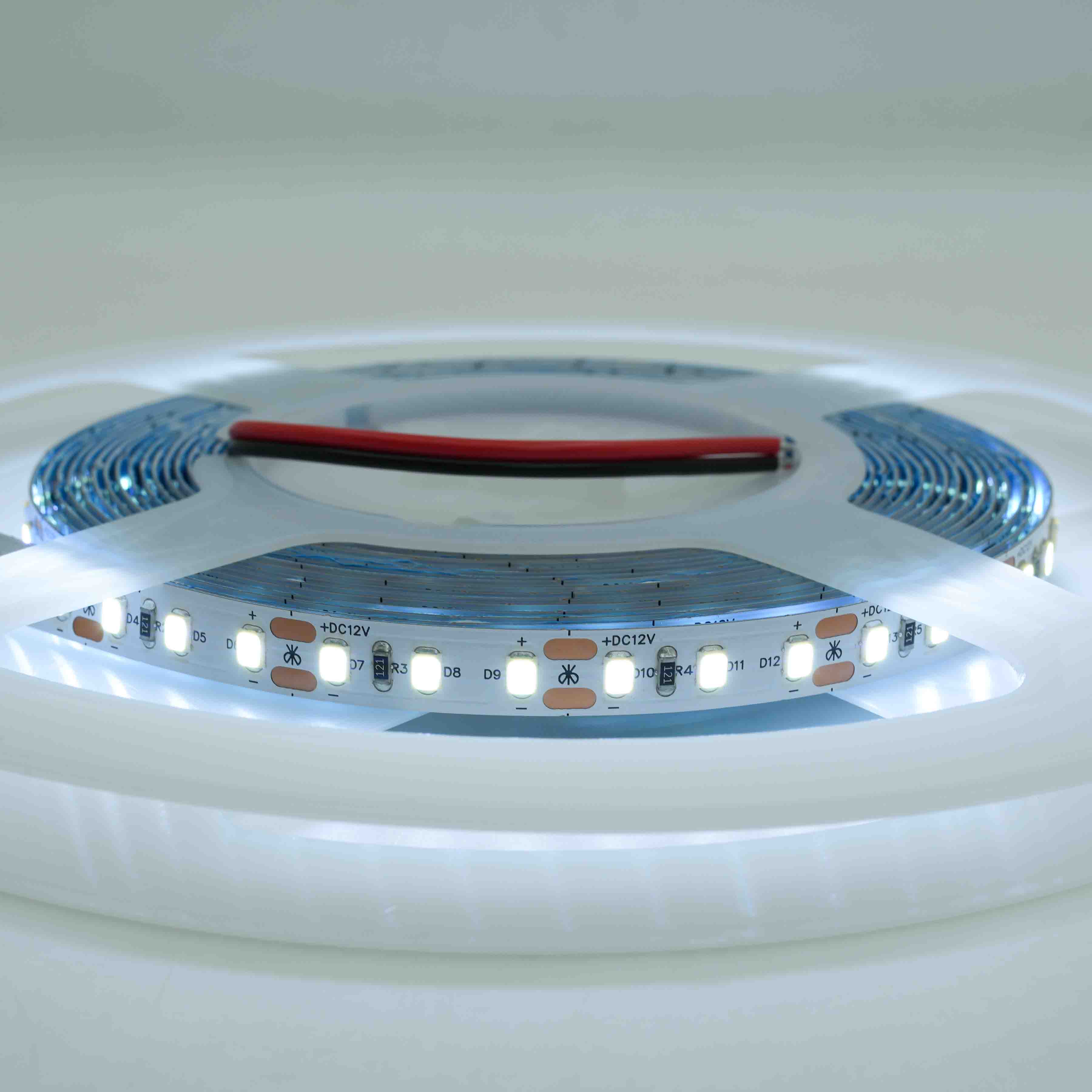 Bande lumineuse LED haute luminosité 2835 12V 120LEDS/M 6000k blanc froid 3